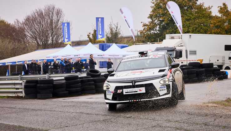 Lancia Ypsilon Rally4 HF in azione